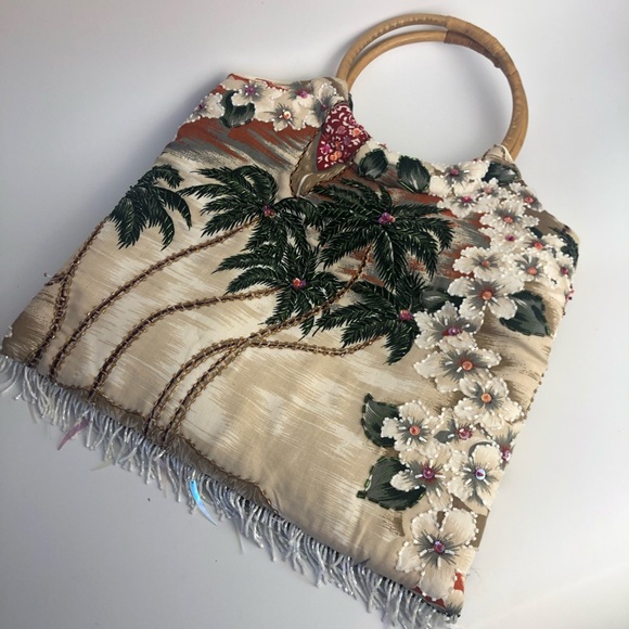 Handbags - Vintage Hawaiian handbag wood round handles beaded sequins palm trees pattern